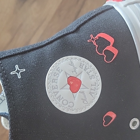 Converse high top Brand new platform in the box no lid. - Picture 3 of 16